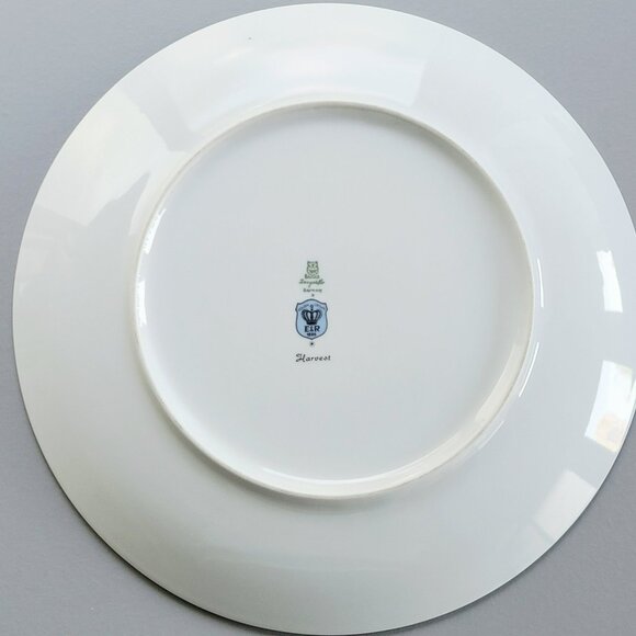 Vintage PM Jaeger & Co. Harvest Dinner Plate, Grapes & Walnuts, Heavy Gold Trim - Picture 5 of 10